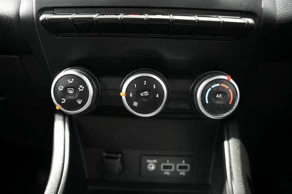 2022 Renault Captur Life XJB