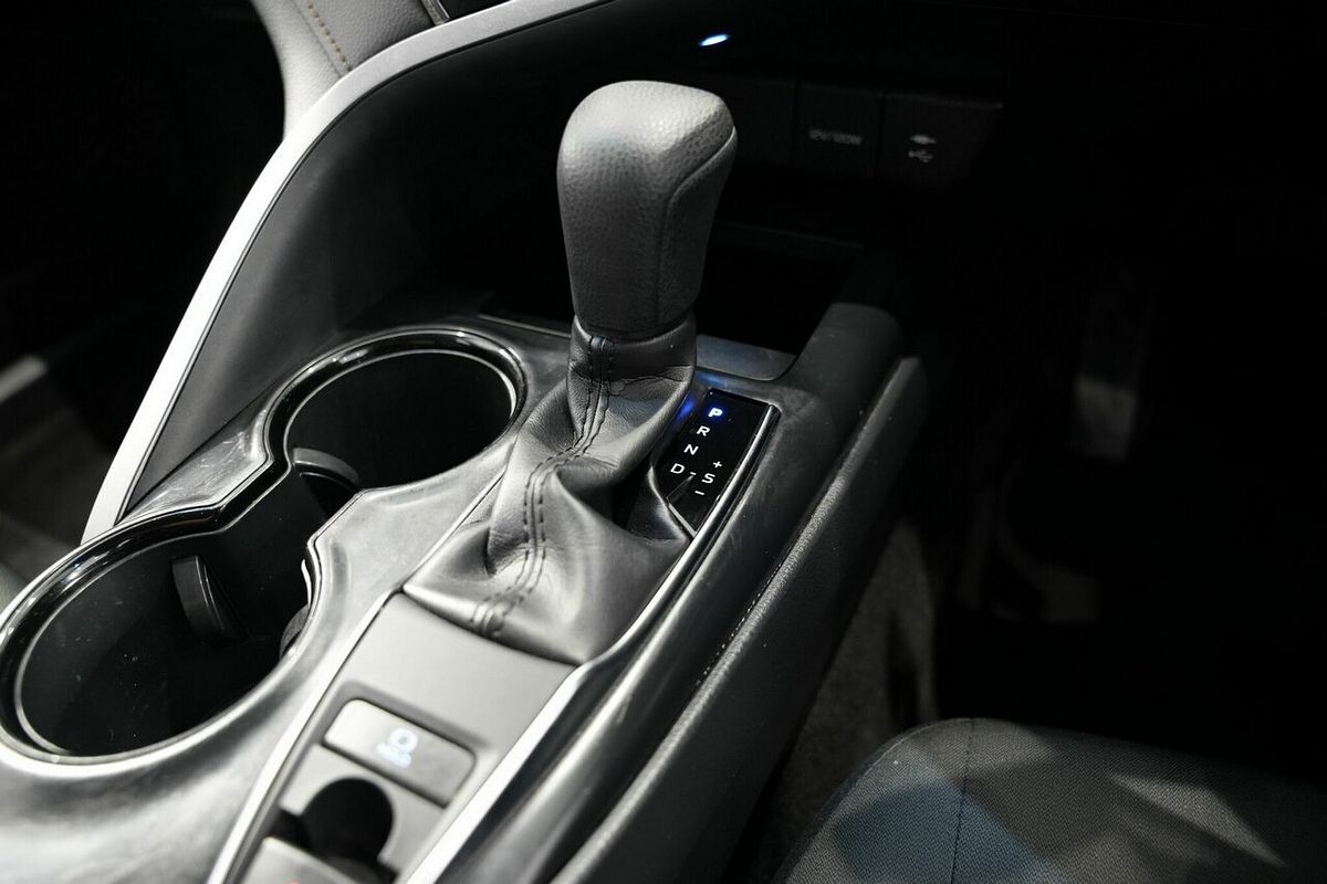 2020 Toyota Camry Ascent ASV70R