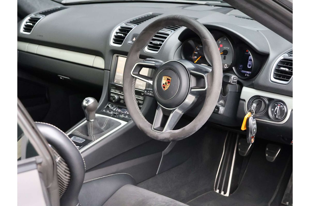 2016 Porsche Cayman GT4 981