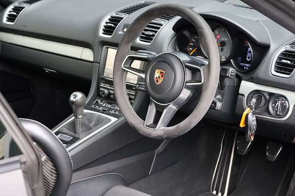 2016 Porsche Cayman GT4 981