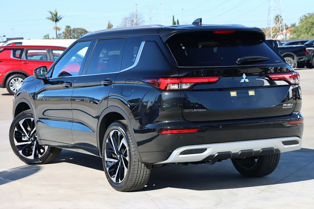 2024 Mitsubishi Outlander PHEV Exceed Tourer ZM