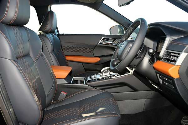 2024 Mitsubishi Outlander PHEV Exceed Tourer ZM