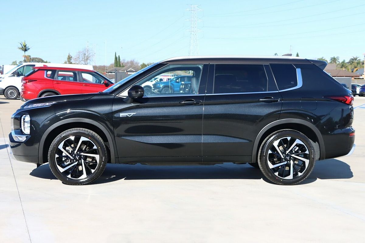 2024 Mitsubishi Outlander PHEV Exceed Tourer ZM