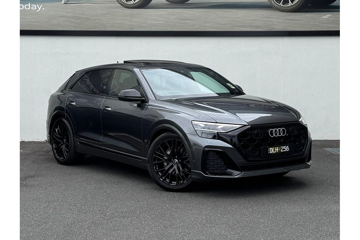 2024 Audi Q8 50 TDI S line F1