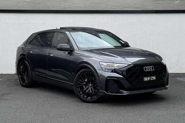 2024 Audi Q8 50 TDI S line F1