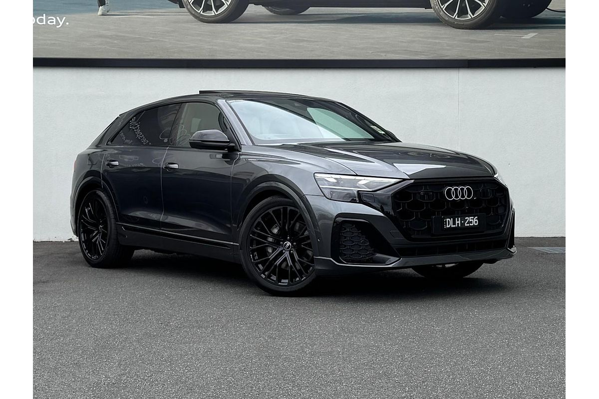 2024 Audi Q8 50 TDI S line F1