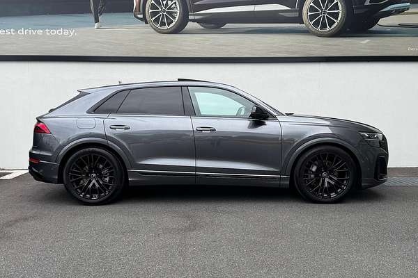 2024 Audi Q8 50 TDI S line F1