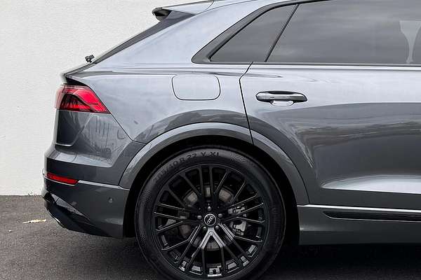 2024 Audi Q8 50 TDI S line F1