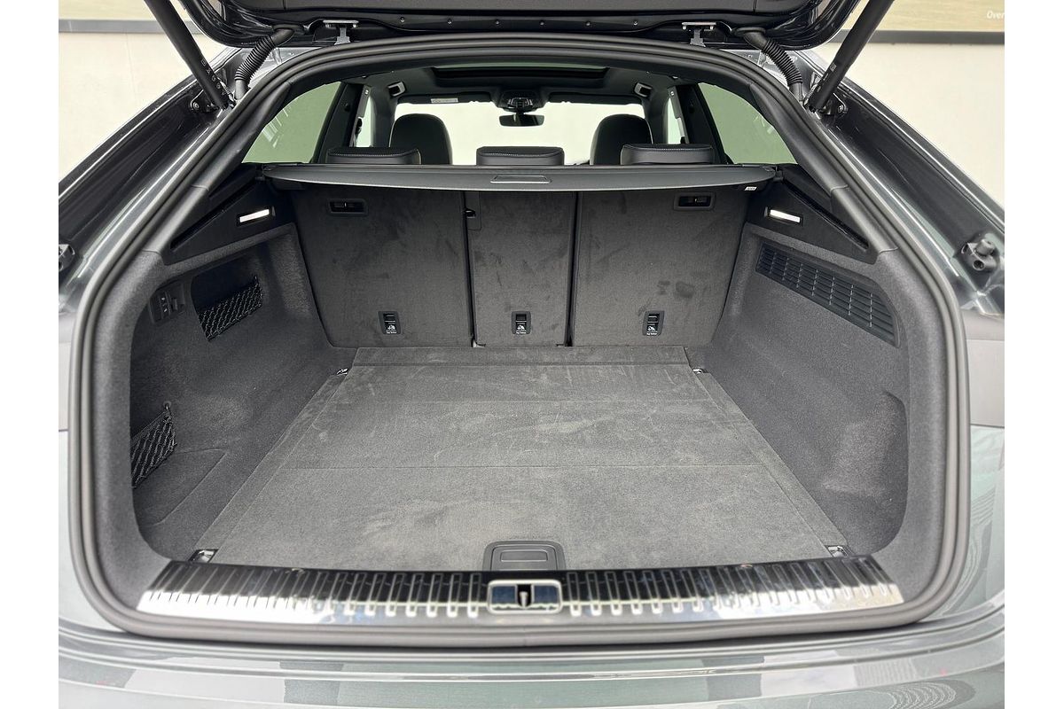2024 Audi Q8 50 TDI S line F1