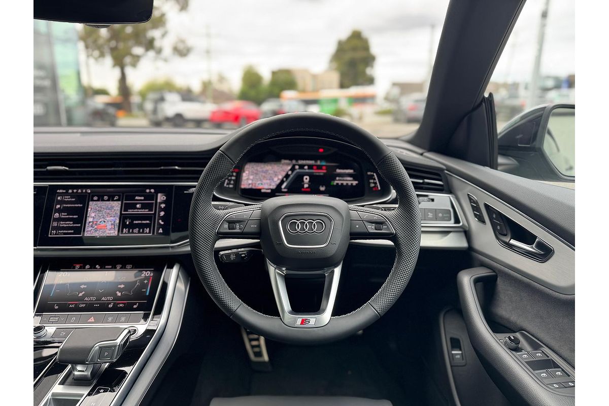 2024 Audi Q8 50 TDI S line F1