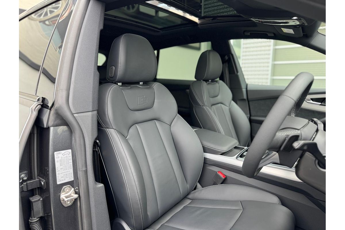 2024 Audi Q8 50 TDI S line F1