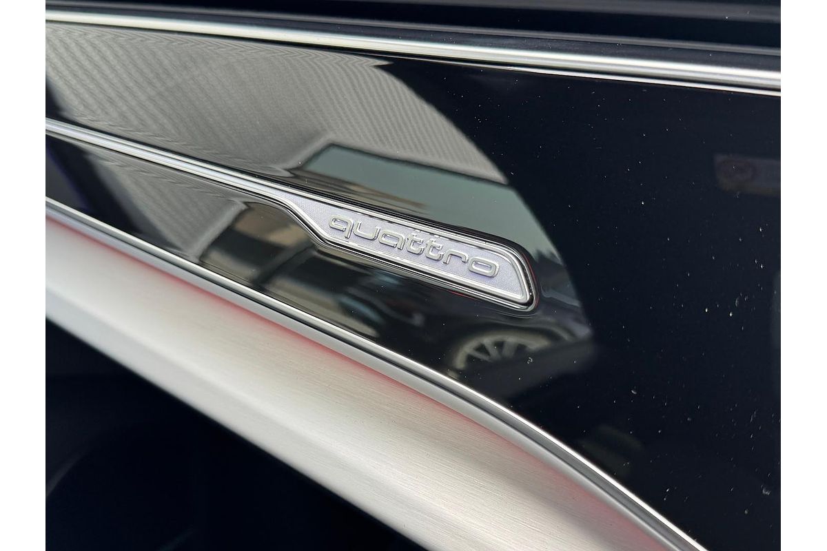 2024 Audi Q8 50 TDI S line F1