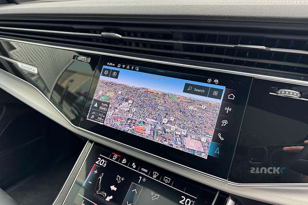 2024 Audi Q8 50 TDI S line F1