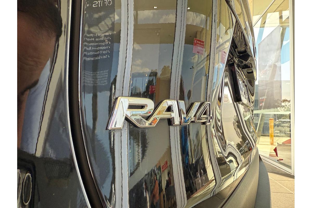 2022 Toyota RAV4 Cruiser AXAH54R