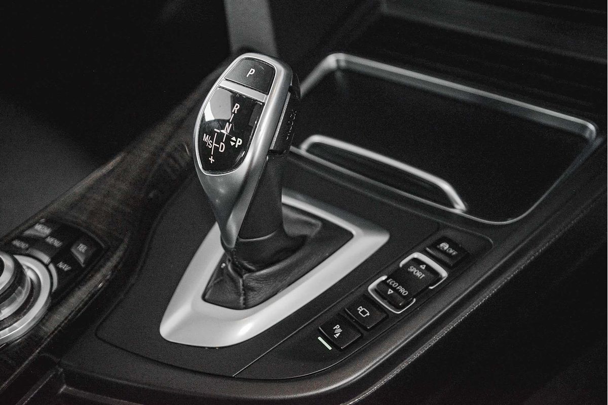 2017 BMW 3 Series 320i Luxury Line F30 LCI
