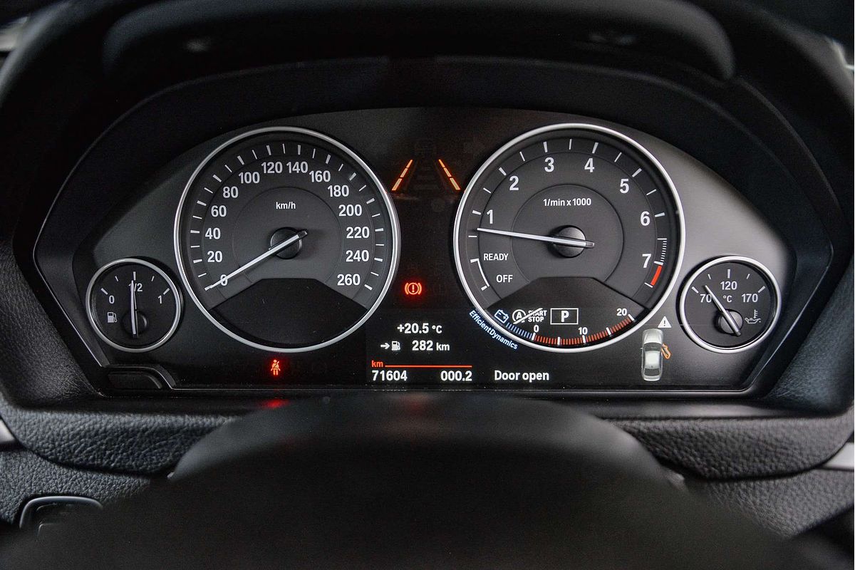 2017 BMW 3 Series 320i Luxury Line F30 LCI