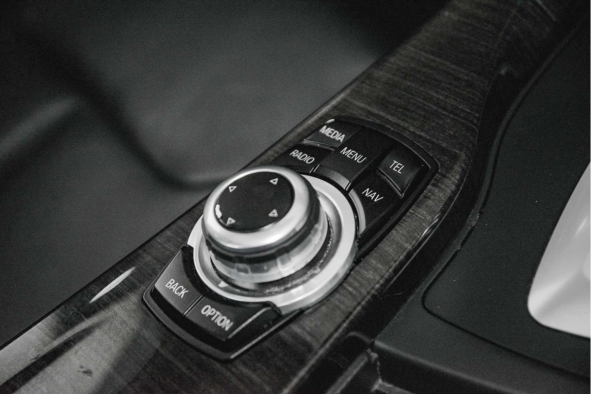2017 BMW 3 Series 320i Luxury Line F30 LCI