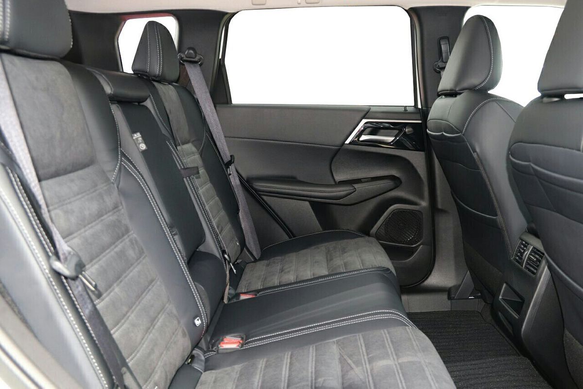 2024 Mitsubishi Outlander PHEV Aspire ZM