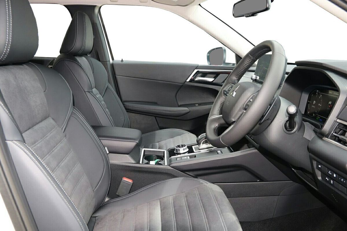 2024 Mitsubishi Outlander PHEV Aspire ZM