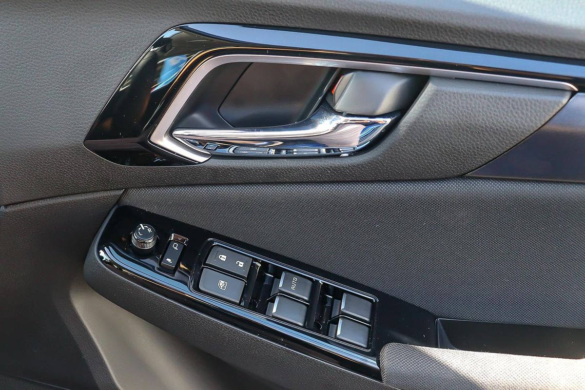 2025 Isuzu MU-X LS-U