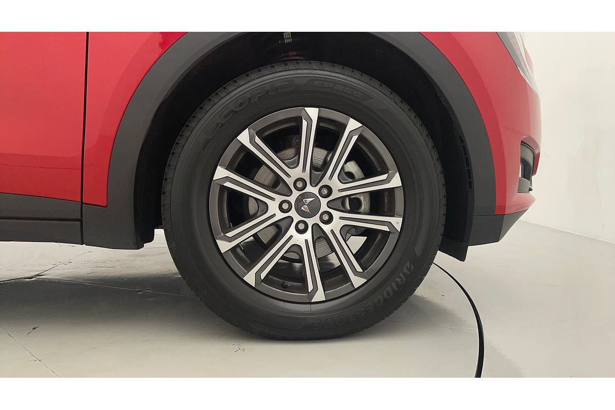 2023 Mahindra XUV700 AX7L