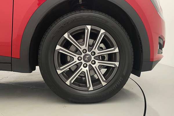 2023 Mahindra XUV700 AX7L