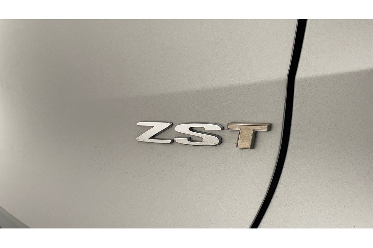 2022 MG ZST Essence