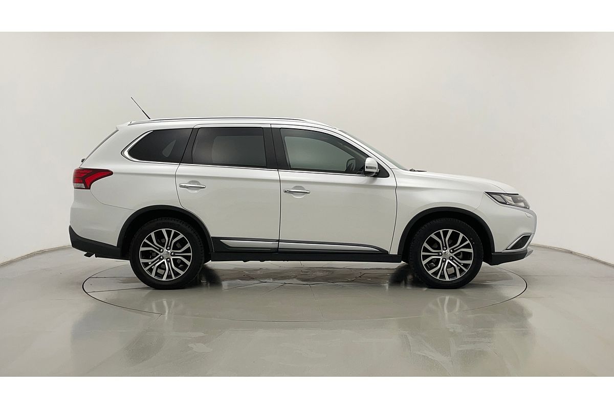 2015 Mitsubishi Outlander Exceed ZK