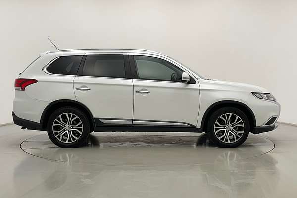 2015 Mitsubishi Outlander Exceed ZK