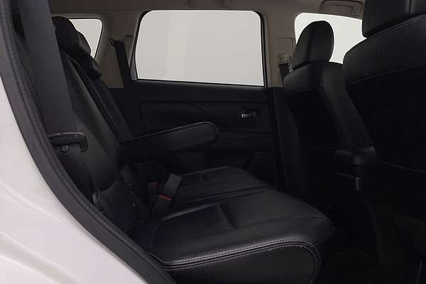 2015 Mitsubishi Outlander Exceed ZK