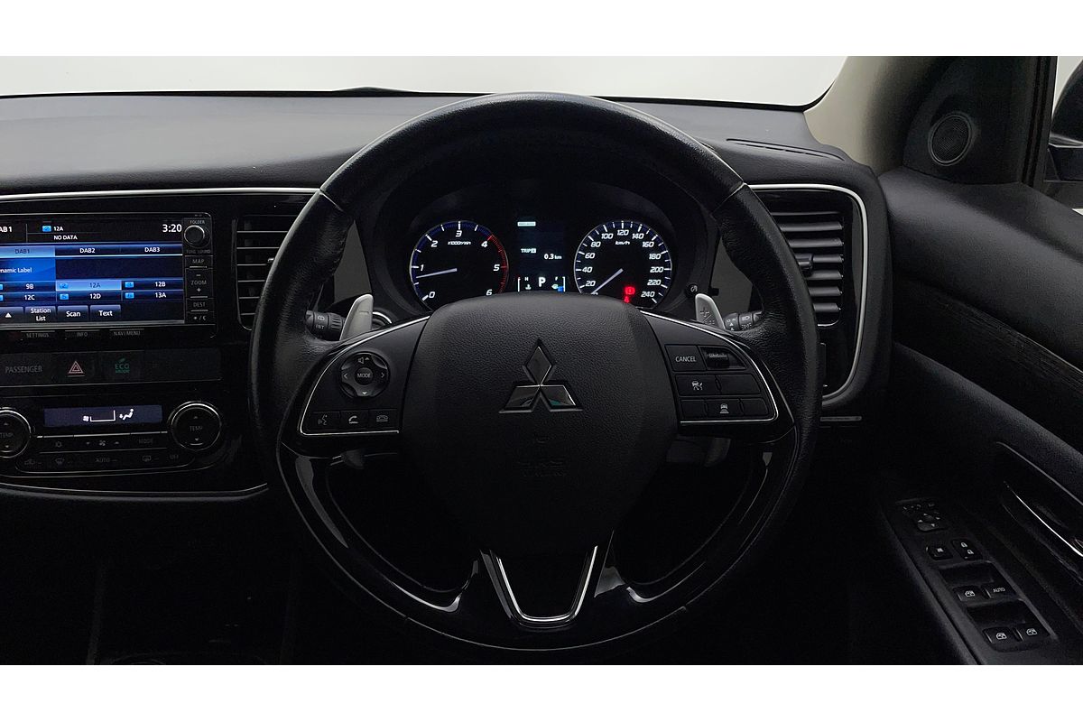 2015 Mitsubishi Outlander Exceed ZK