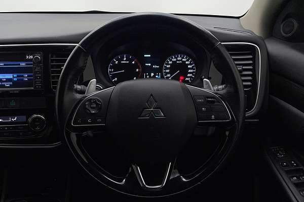 2015 Mitsubishi Outlander Exceed ZK