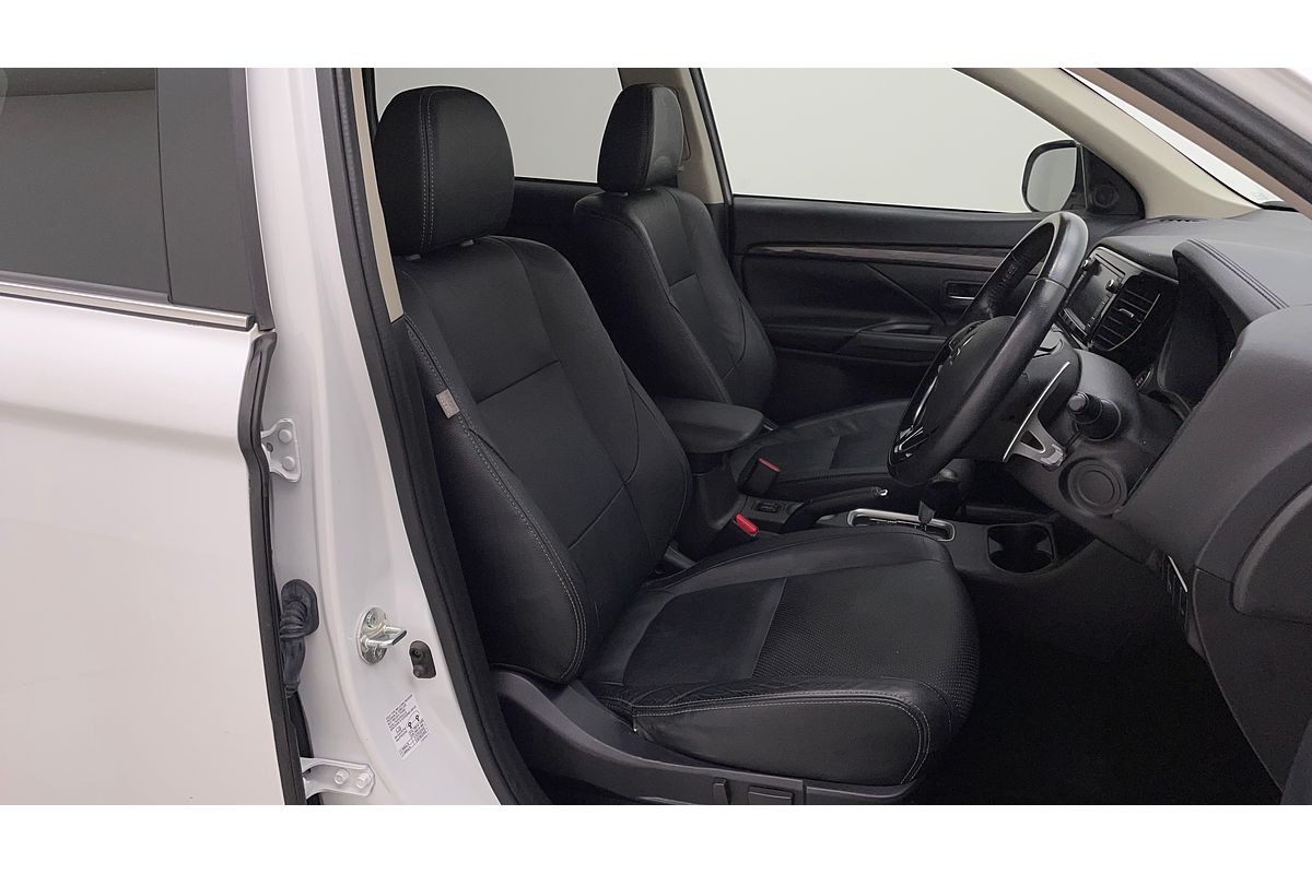 2015 Mitsubishi Outlander Exceed ZK
