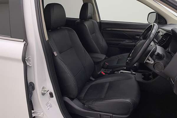 2015 Mitsubishi Outlander Exceed ZK