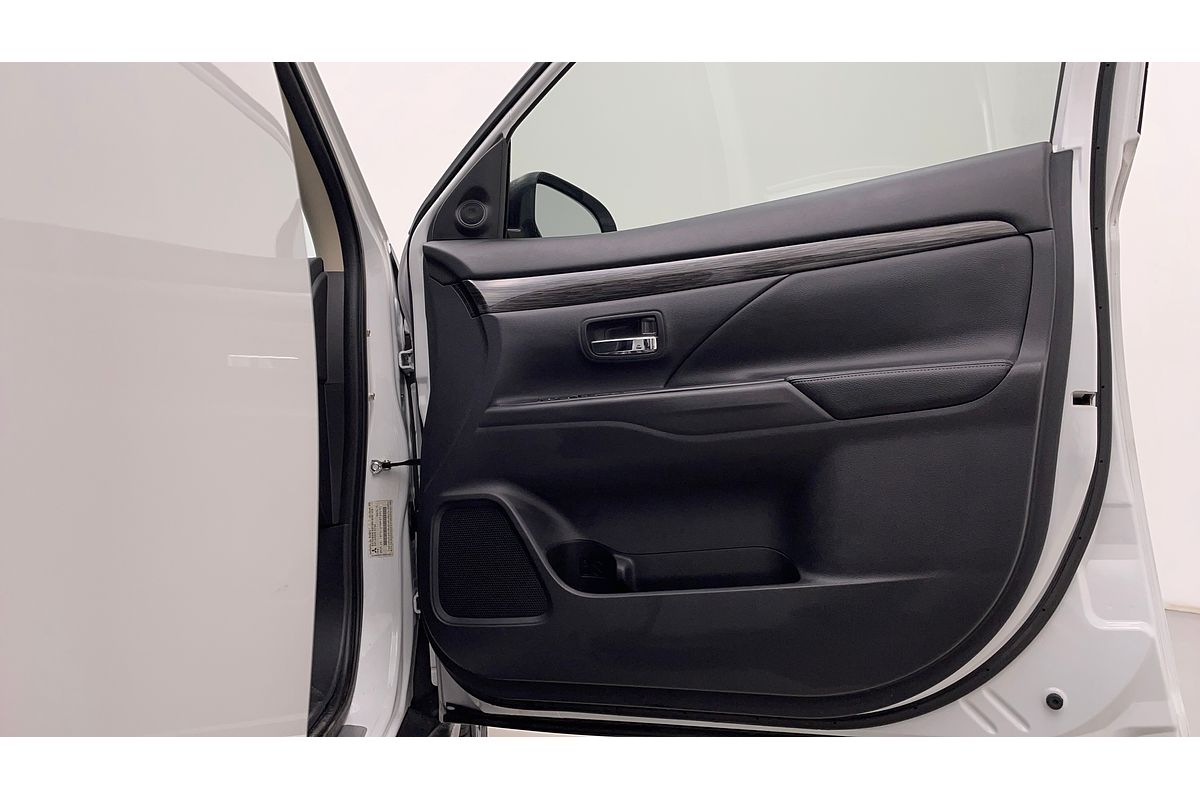 2015 Mitsubishi Outlander Exceed ZK