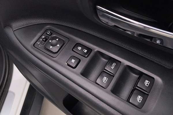 2015 Mitsubishi Outlander Exceed ZK