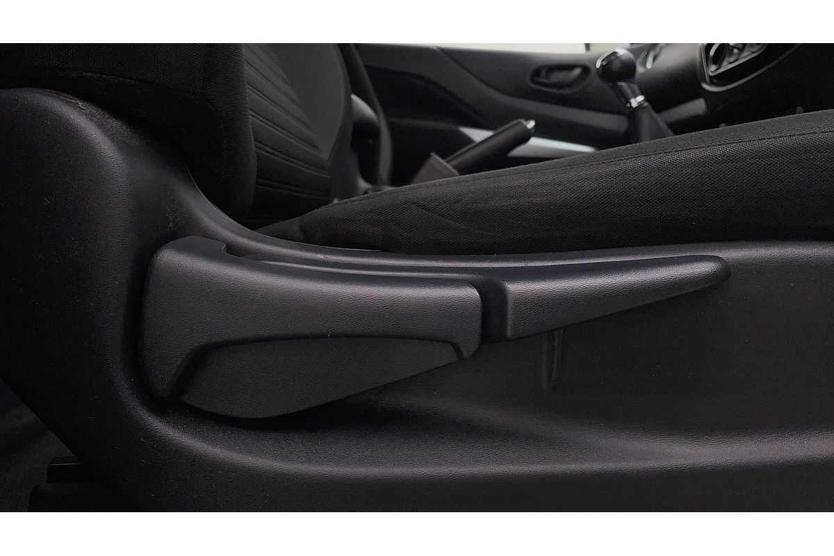 2021 Nissan Navara SL D23 Rear Wheel Drive