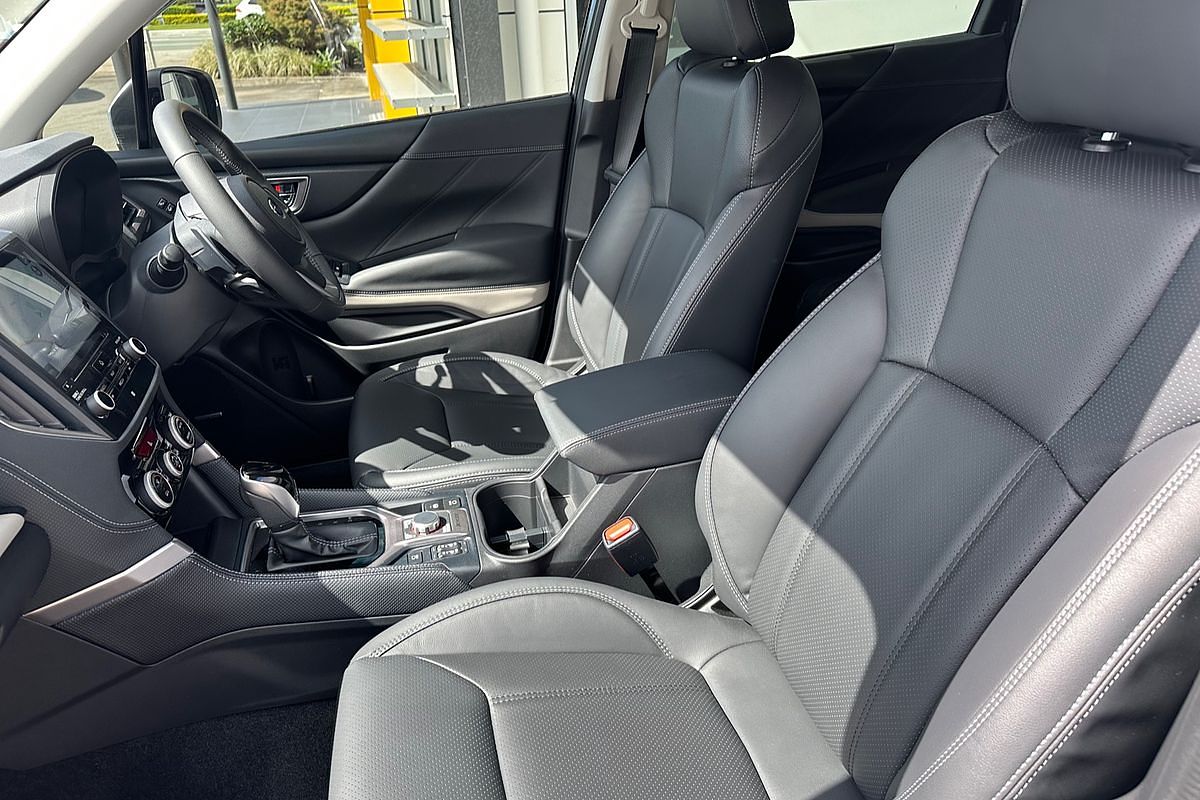 2022 Subaru Forester 2.5i-S S5
