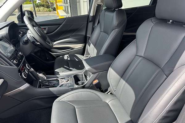 2022 Subaru Forester 2.5i-S S5