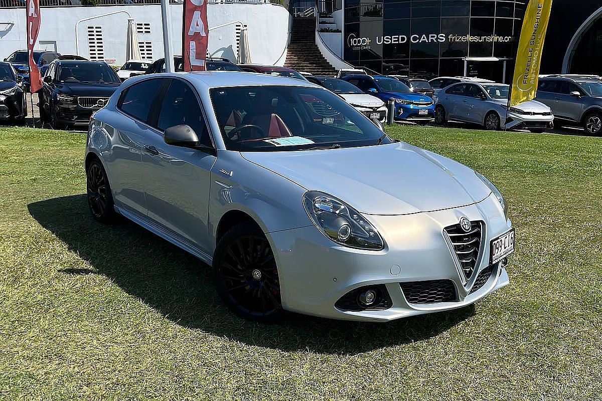 2015 Alfa Romeo Giulietta Distinctive Series 1
