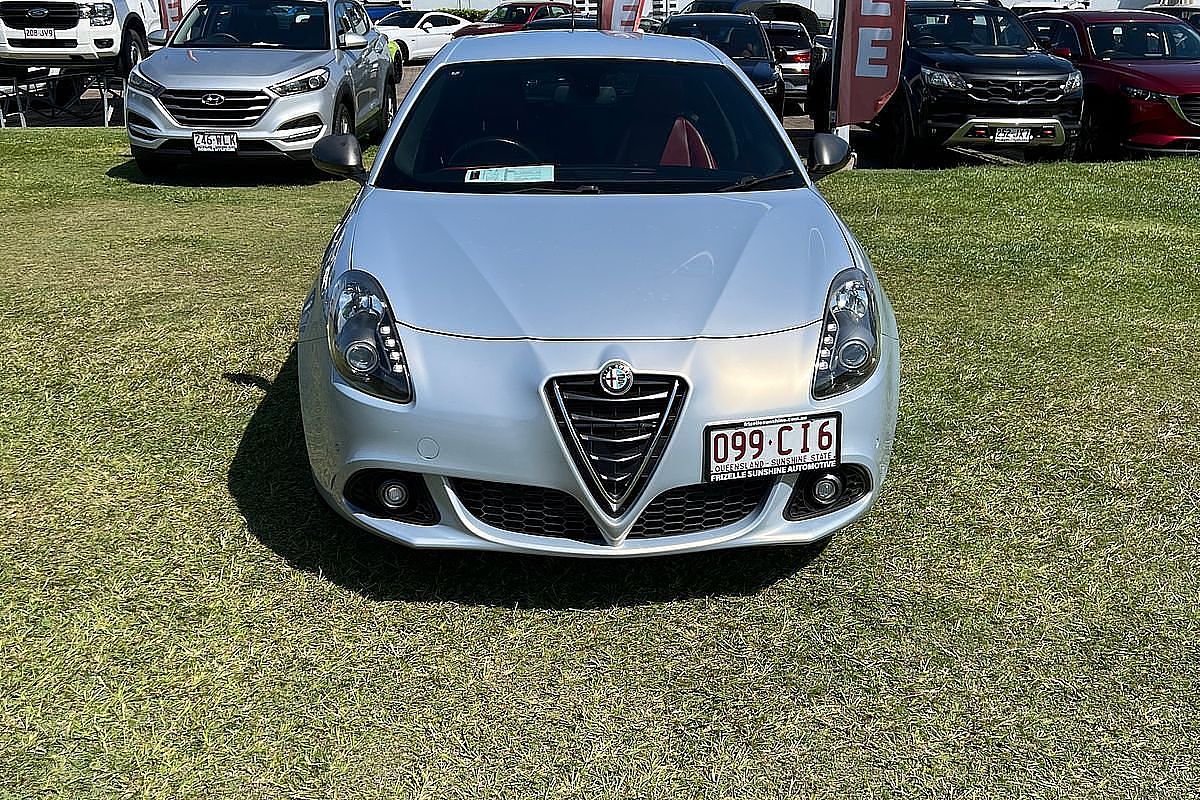2015 Alfa Romeo Giulietta Distinctive Series 1