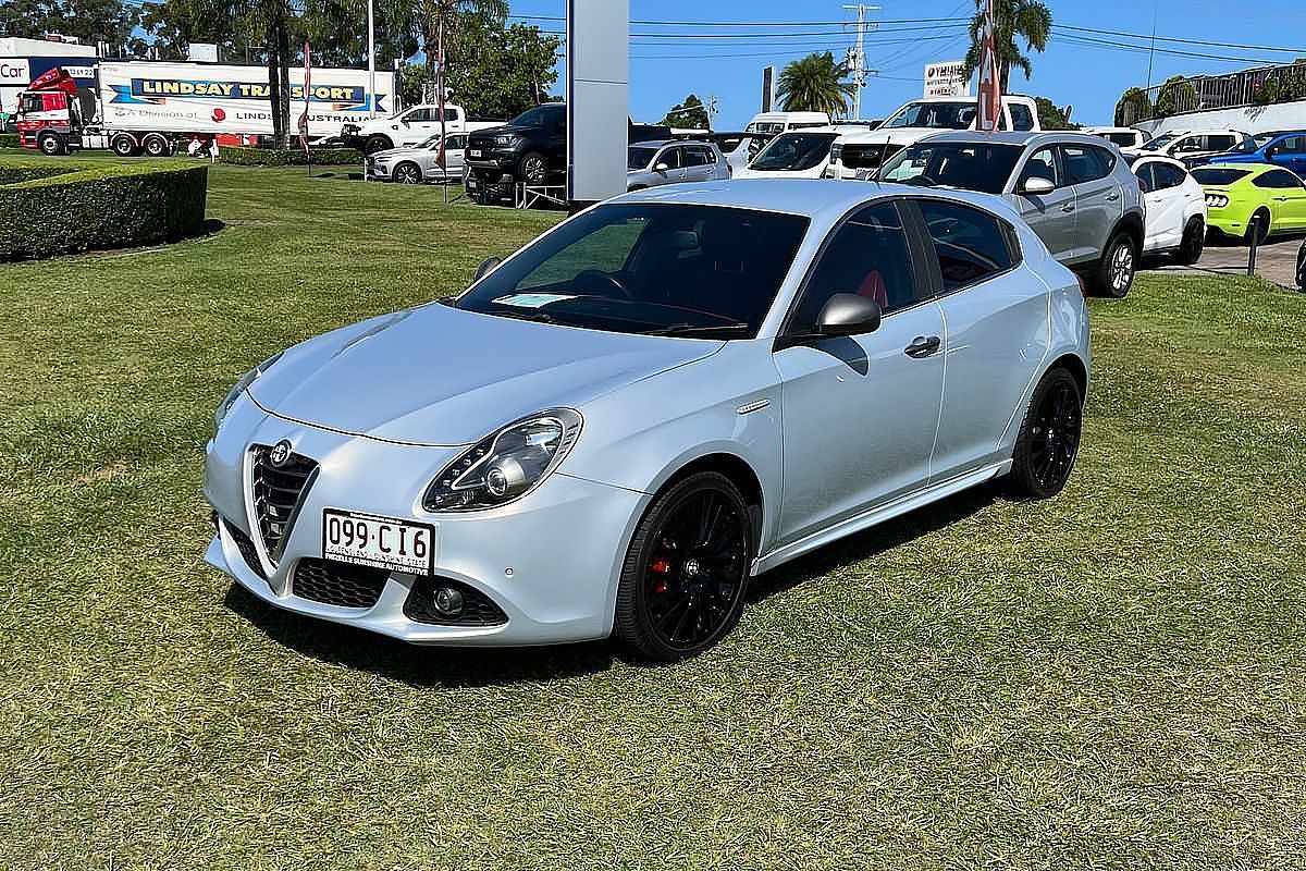 2015 Alfa Romeo Giulietta Distinctive Series 1