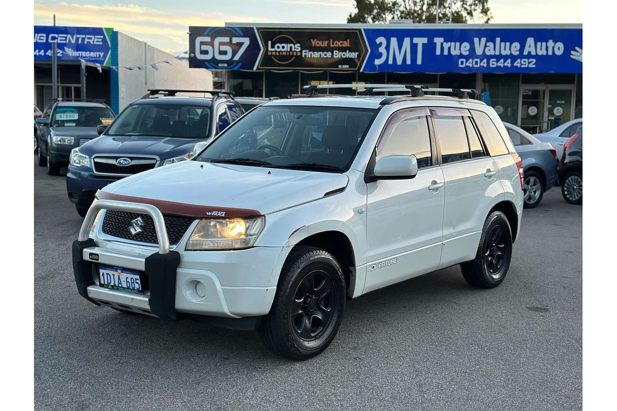2010 Suzuki Grand Vitara  JB