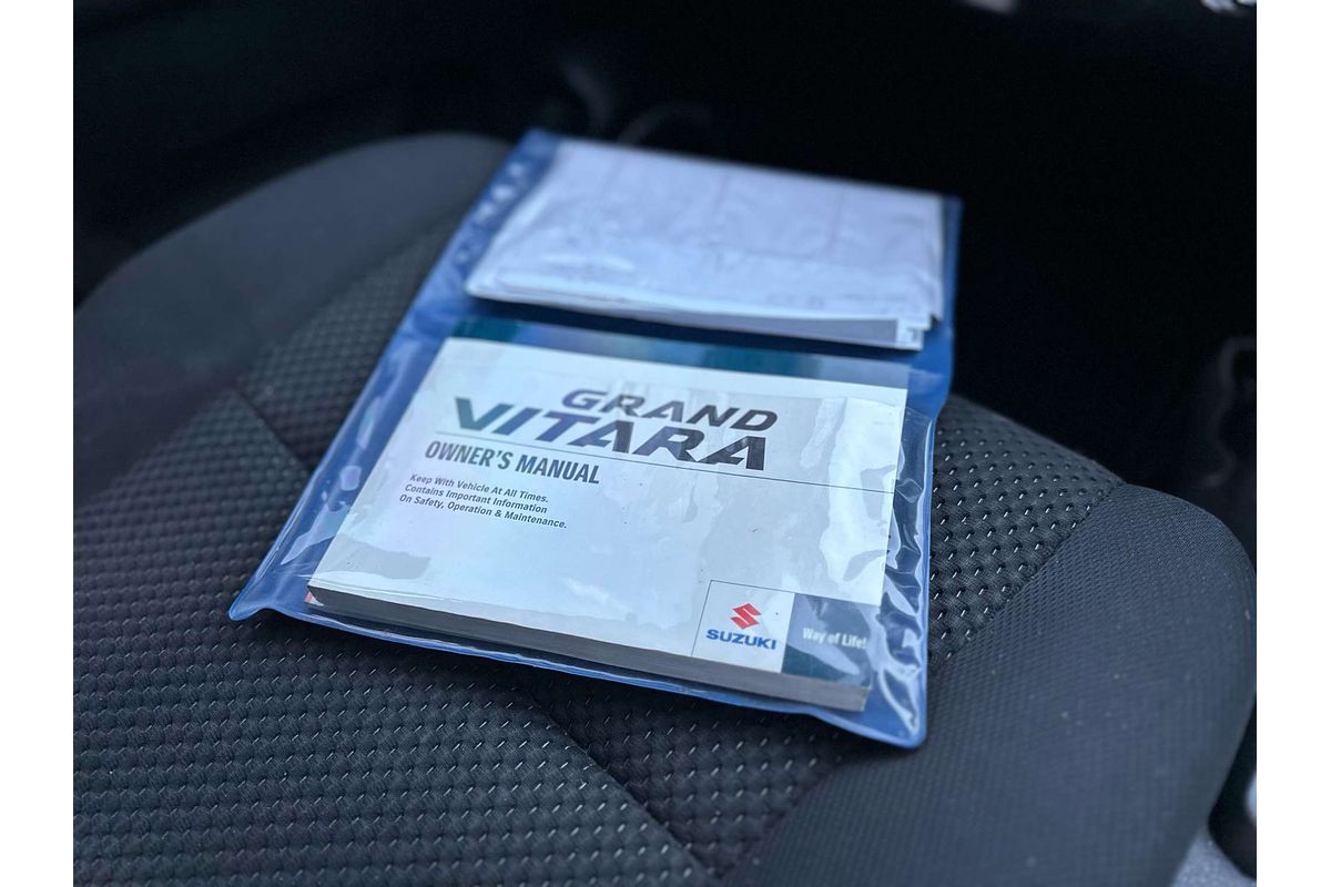 2010 Suzuki Grand Vitara  JB