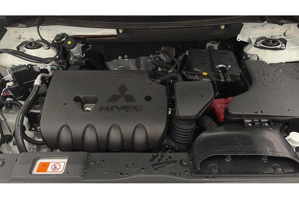 2020 Mitsubishi Outlander ES ZL