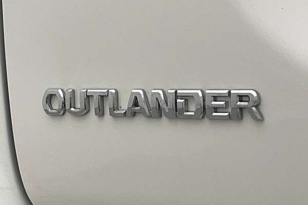 2020 Mitsubishi Outlander ES ZL