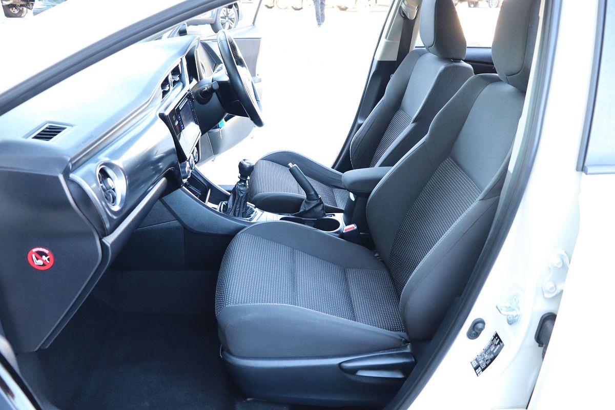 2017 Toyota Corolla Ascent Sport ZRE182R
