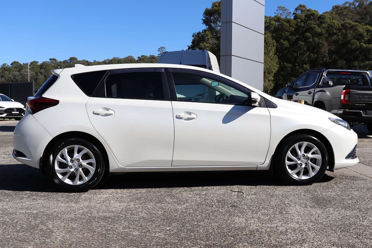2017 Toyota Corolla Ascent Sport ZRE182R