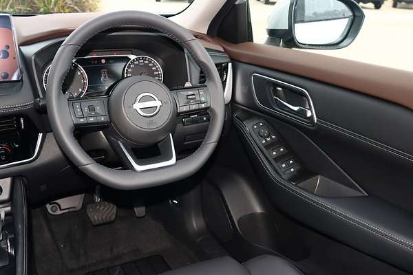 2025 Nissan X-TRAIL ST-L T33