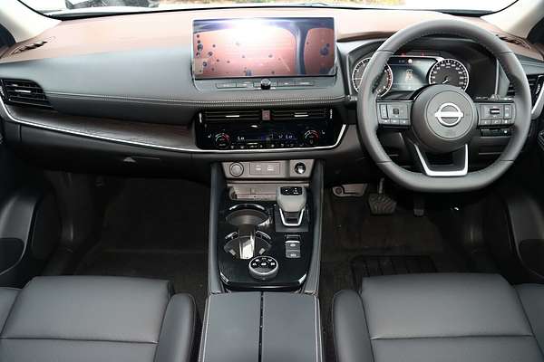 2025 Nissan X-TRAIL ST-L T33